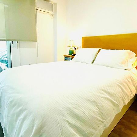 Apartamento Puerta Carmona Apartment Sevilla Bagian luar foto