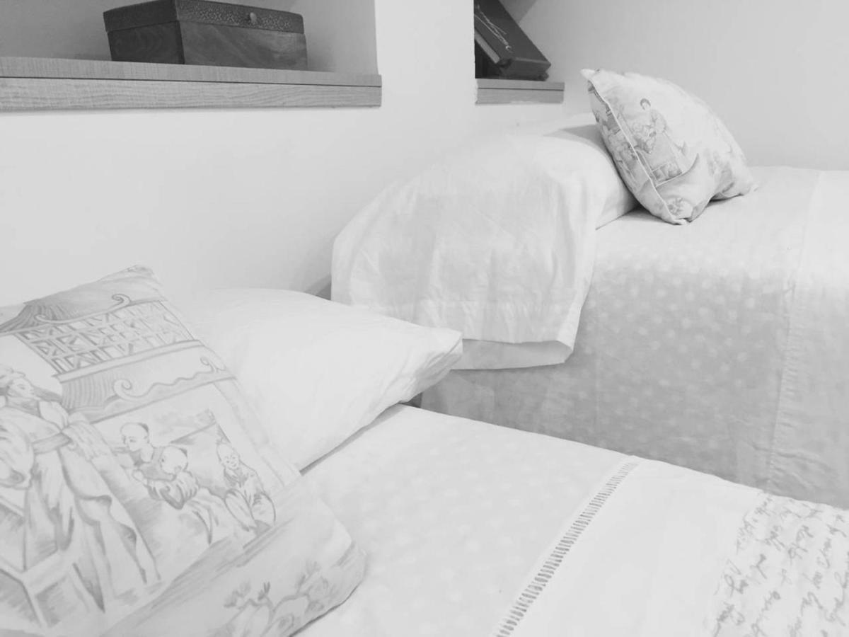 Apartamento Puerta Carmona Sevilla Bagian luar foto