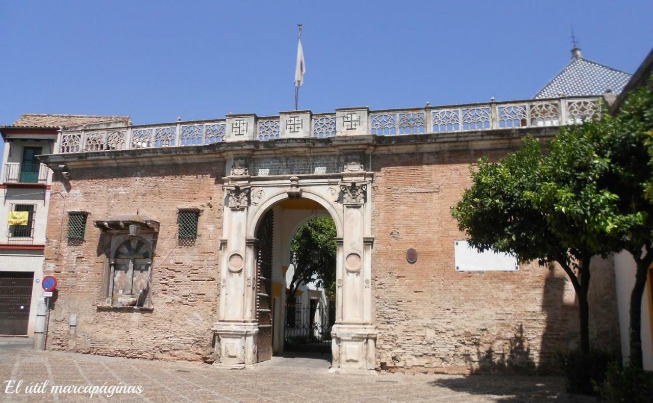 Apartamento Puerta Carmona Sevilla Bagian luar foto